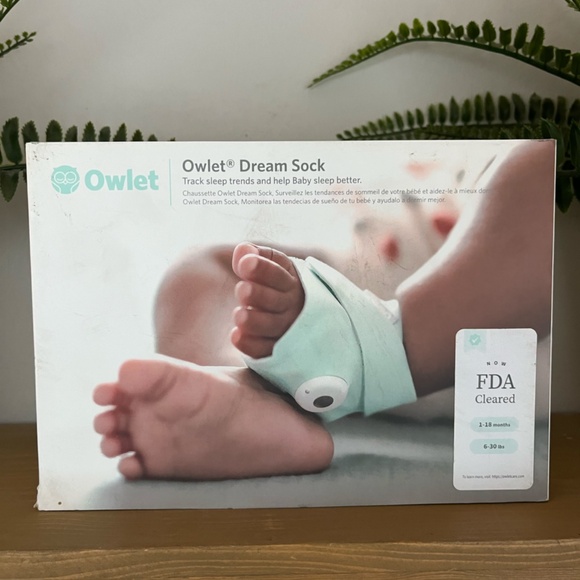 Owlet - Dream Sock Smart Wearable Baby Monitor with Live Heart Rate & Oxygen - Picture 2 of 4